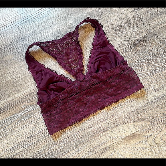 ⚠️💥‼️𝐅𝐑𝐄𝐄 𝐀𝐃𝐃-𝐎𝐍‼️💥 ⚠️ AMERICAN EAGLE || Maroon Lace Bralette | Small - Picture 11 of 12